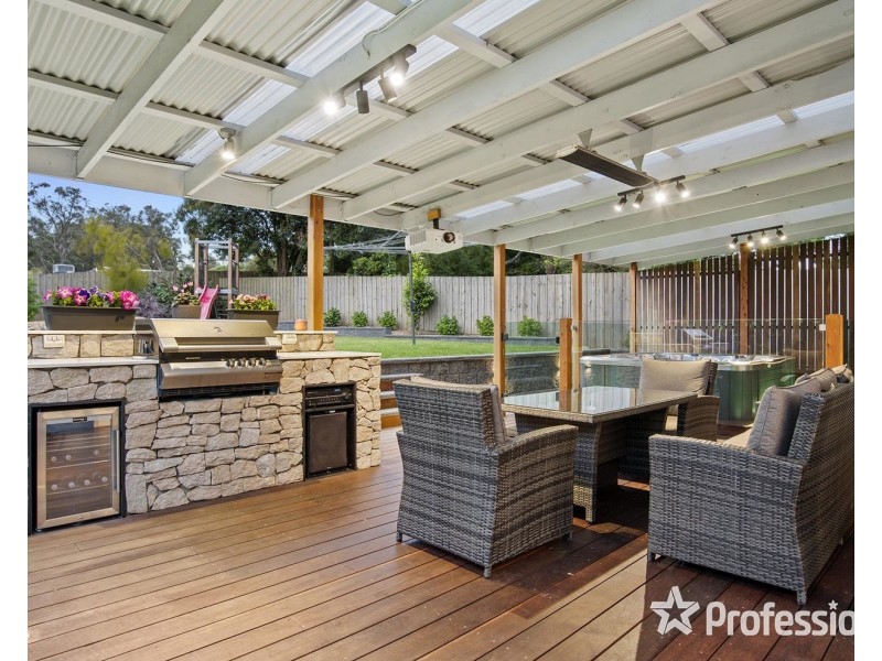 45 Russell Street, Mount Evelyn VIC 3796