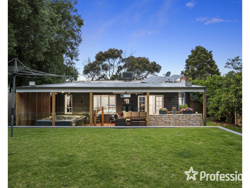 45 Russell Street, Mount Evelyn VIC 3796