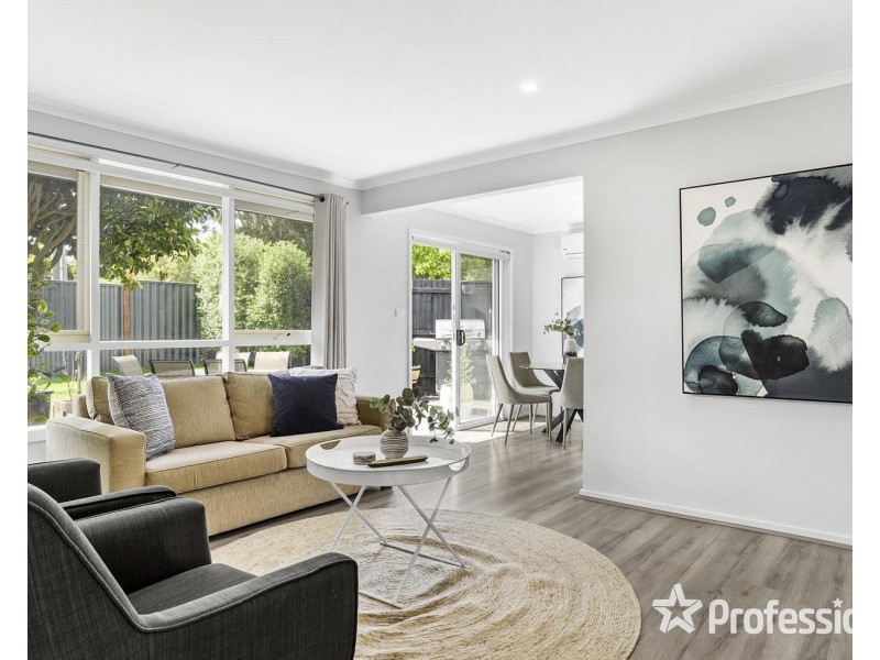 15 Balmoral Street, Kilsyth VIC 3137
