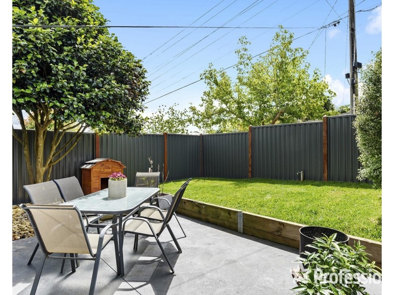 15 Balmoral Street, Kilsyth VIC 3137