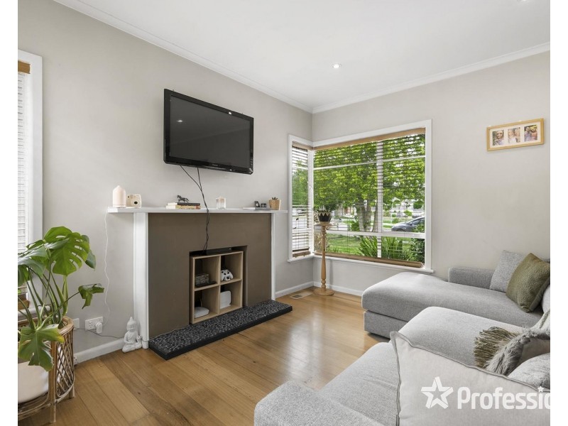 49 Tamworth Road, Kilsyth VIC 3137