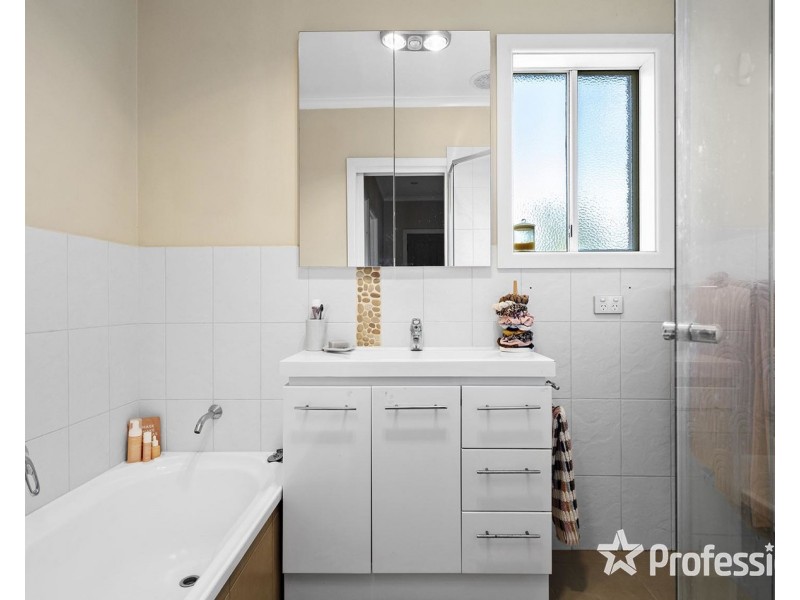 49 Tamworth Road, Kilsyth VIC 3137