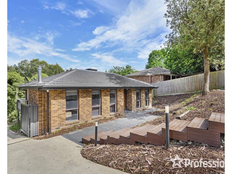 121 Commercial Road, Mount Evelyn VIC 3796