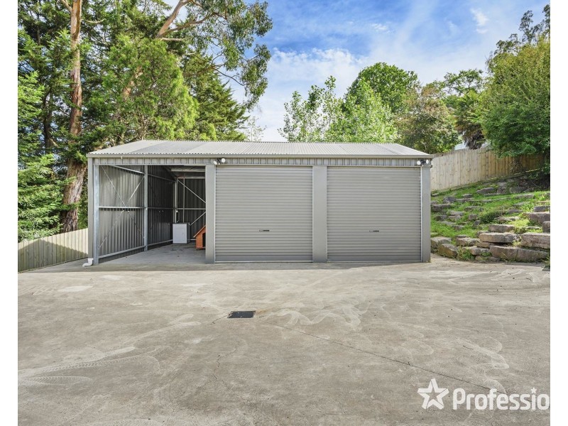 121 Commercial Road, Mount Evelyn VIC 3796