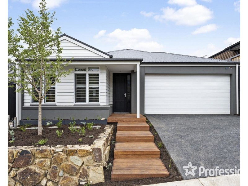 3 Outlook Drive, Chirnside Park VIC 3116