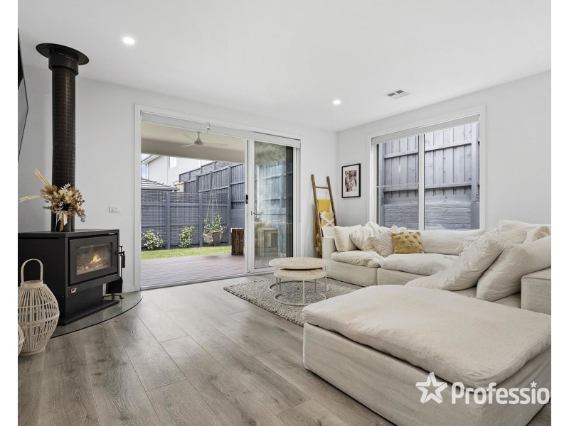 3 Outlook Drive, Chirnside Park VIC 3116