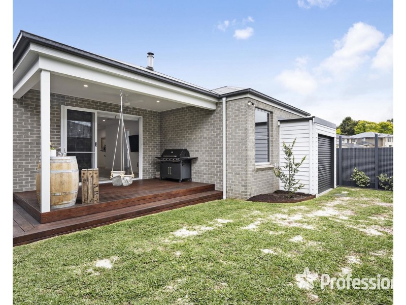 3 Outlook Drive, Chirnside Park VIC 3116