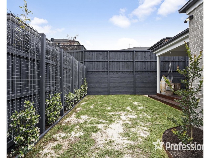 3 Outlook Drive, Chirnside Park VIC 3116