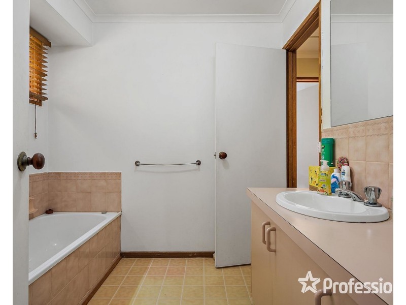 18 Mitarm Close, Mount Evelyn VIC 3796