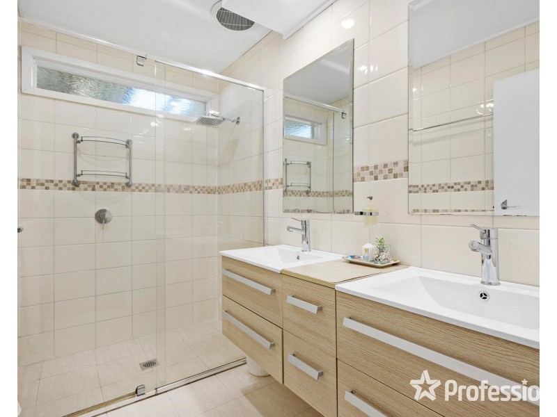 98 York Road, Mount Evelyn VIC 3796