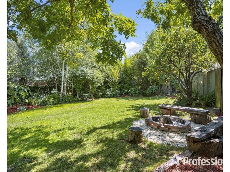 98 York Road, Mount Evelyn VIC 3796