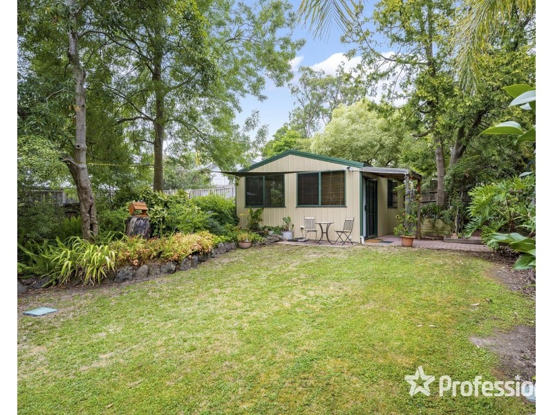 11 Heath Avenue, Mount Evelyn VIC 3796