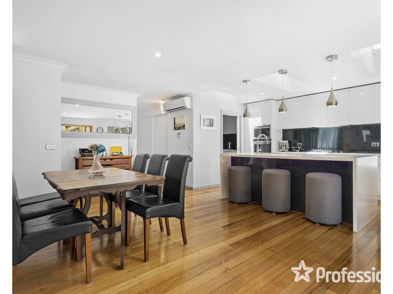 2 Kemp Avenue, Mount Evelyn VIC 3796