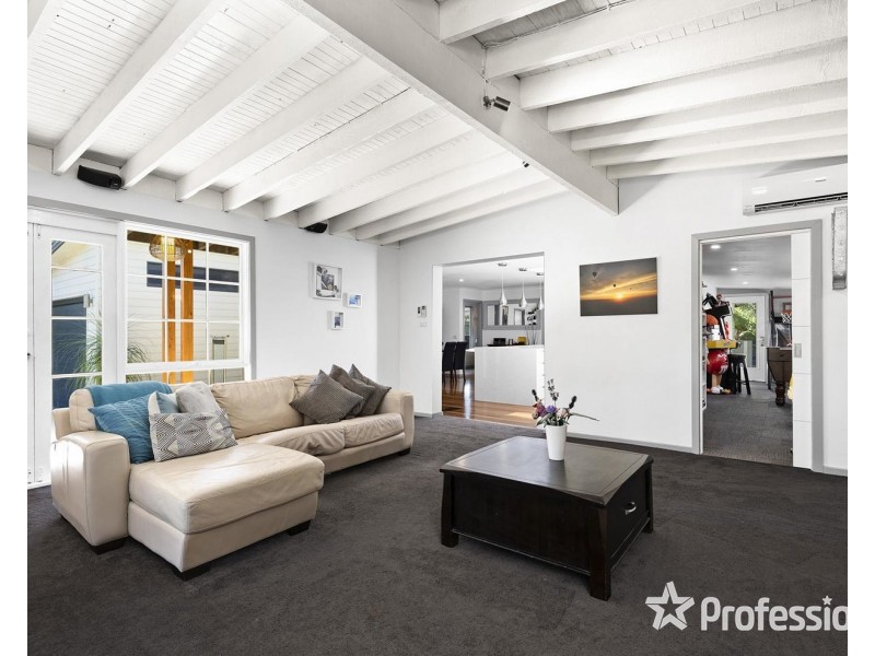 2 Kemp Avenue, Mount Evelyn VIC 3796