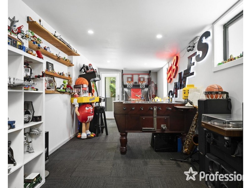 2 Kemp Avenue, Mount Evelyn VIC 3796