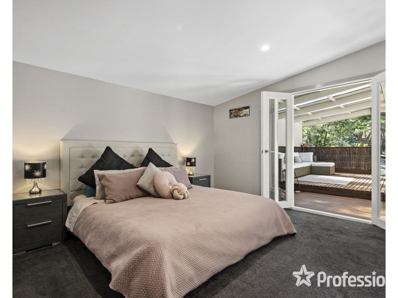 2 Kemp Avenue, Mount Evelyn VIC 3796