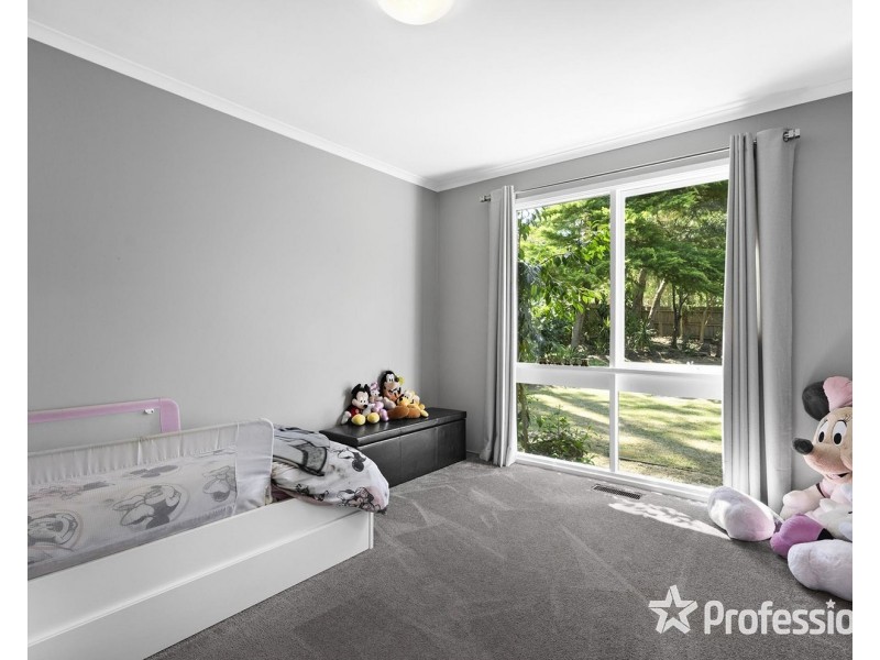 2 Kemp Avenue, Mount Evelyn VIC 3796