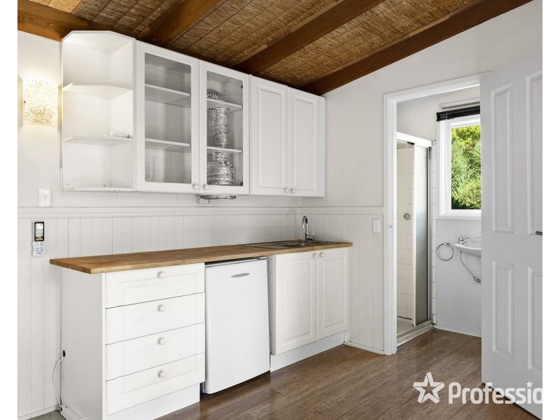 2 Kemp Avenue, Mount Evelyn VIC 3796