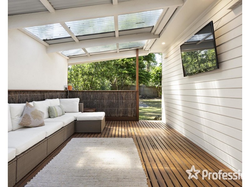 2 Kemp Avenue, Mount Evelyn VIC 3796