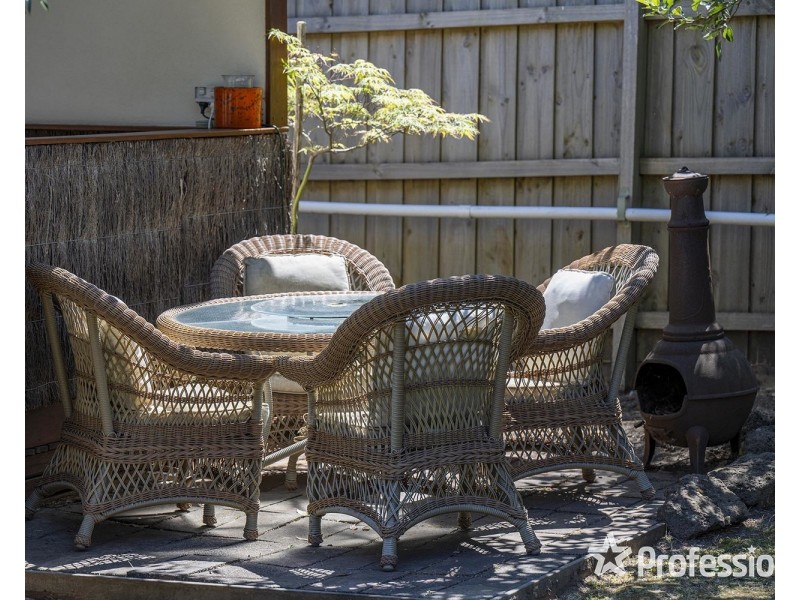 2 Kemp Avenue, Mount Evelyn VIC 3796