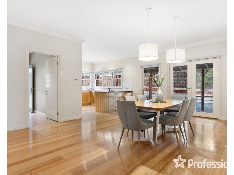 6 Aqueduct Avenue, Mount Evelyn VIC 3796