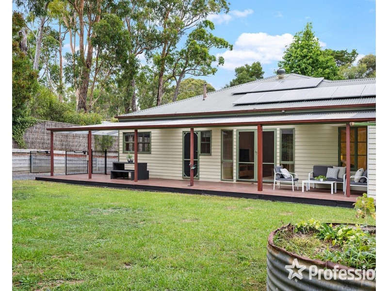 6 Aqueduct Avenue, Mount Evelyn VIC 3796