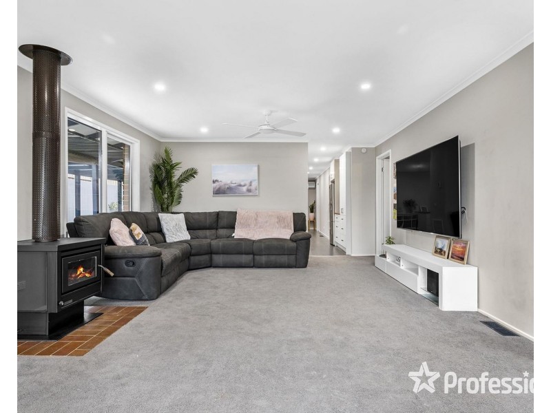 36 Marcus Street, Mount Evelyn VIC 3796