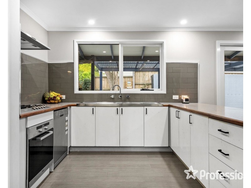 36 Marcus Street, Mount Evelyn VIC 3796