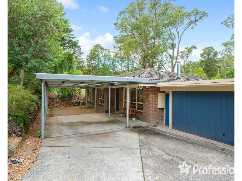 9 Falkingham Road, Mount Evelyn VIC 3796