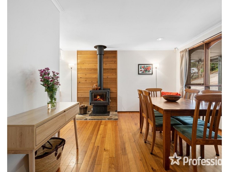 9 Falkingham Road, Mount Evelyn VIC 3796