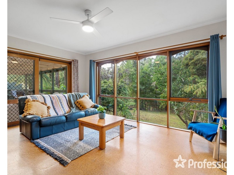 9 Falkingham Road, Mount Evelyn VIC 3796
