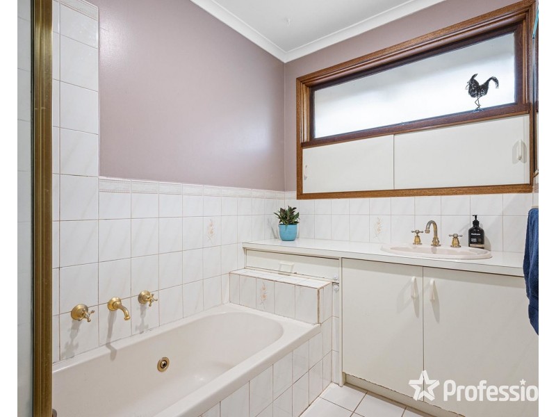 9 Falkingham Road, Mount Evelyn VIC 3796