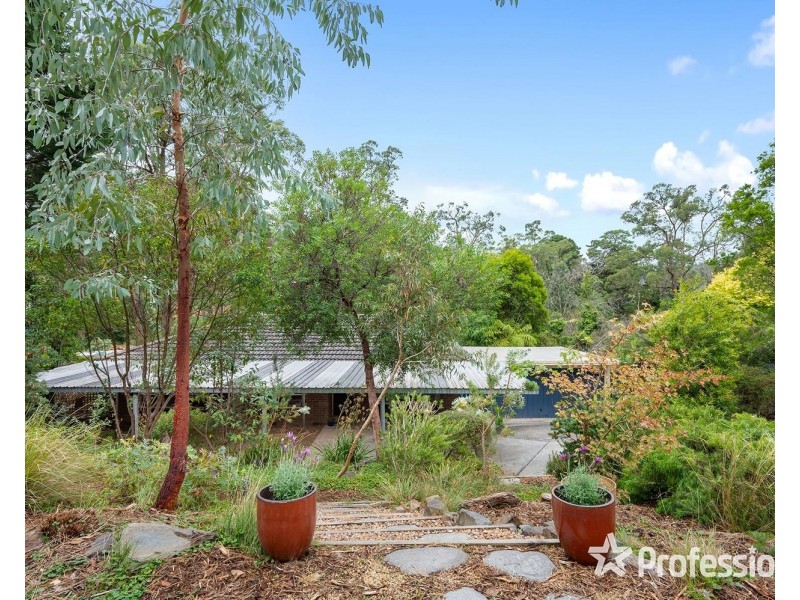 9 Falkingham Road, Mount Evelyn VIC 3796