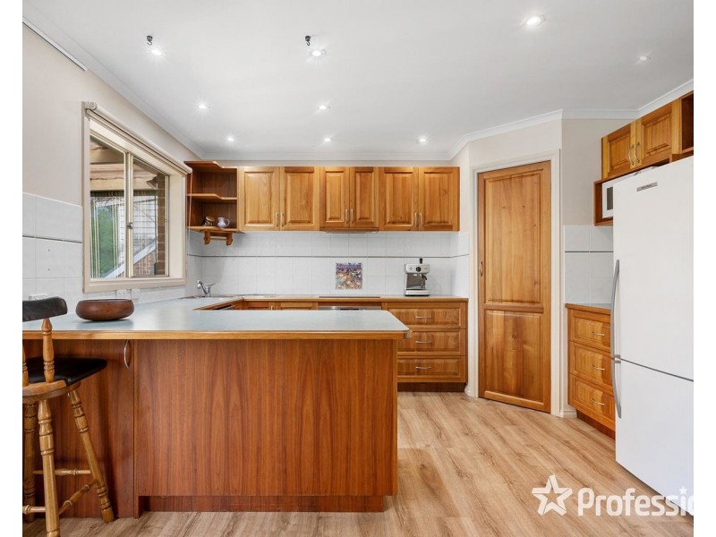 4 Graneby Rise, Mount Evelyn VIC 3796