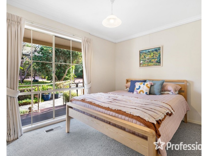 4 Graneby Rise, Mount Evelyn VIC 3796