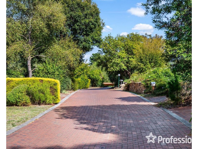 4 Graneby Rise, Mount Evelyn VIC 3796