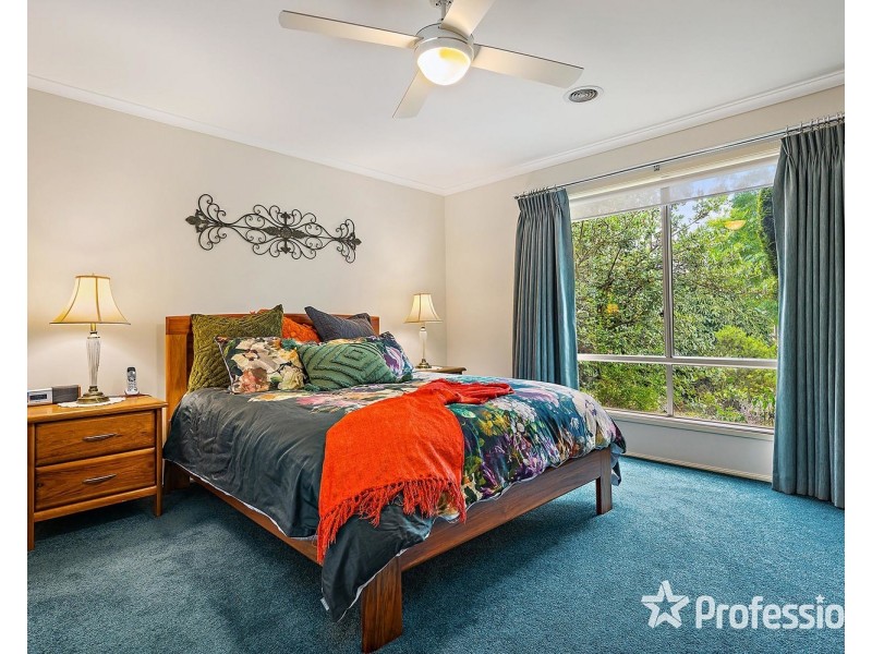 11 Kyra Close, Lilydale VIC 3140