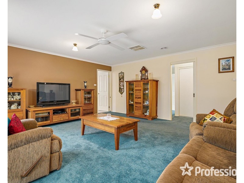 11 Kyra Close, Lilydale VIC 3140