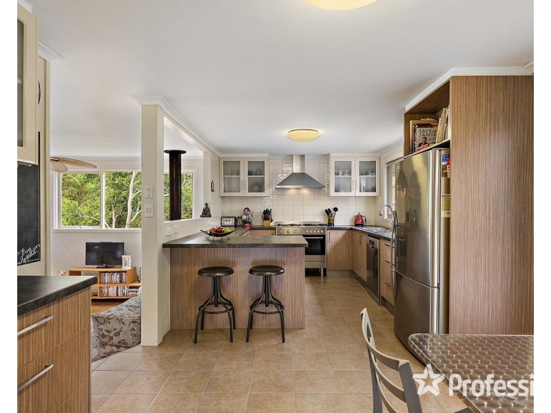 17 Murrumbung Road, Mount Evelyn VIC 3796