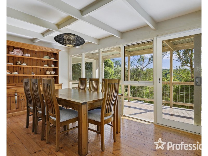17 Murrumbung Road, Mount Evelyn VIC 3796