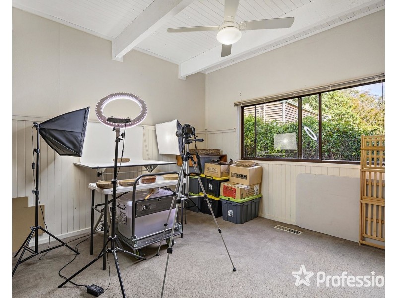 17 Murrumbung Road, Mount Evelyn VIC 3796