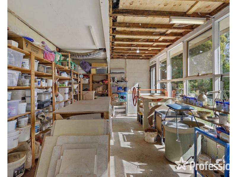 17 Murrumbung Road, Mount Evelyn VIC 3796