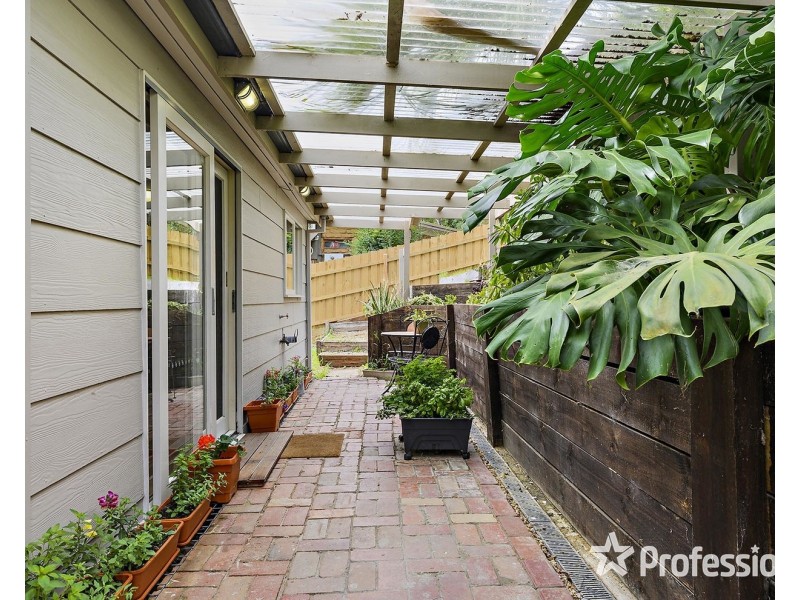 17 Murrumbung Road, Mount Evelyn VIC 3796