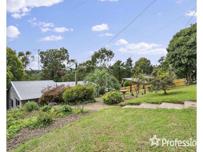 17 Murrumbung Road, Mount Evelyn VIC 3796