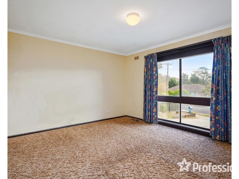 11 Olympus Drive, Croydon South VIC 3136