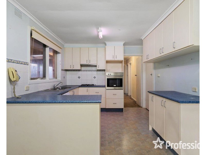 11 Olympus Drive, Croydon South VIC 3136
