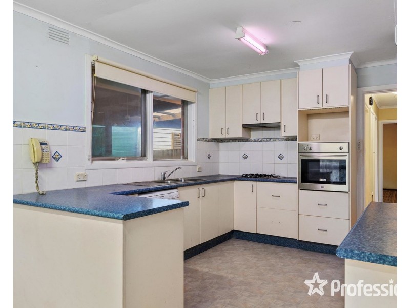 11 Olympus Drive, Croydon South VIC 3136