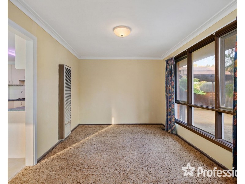 11 Olympus Drive, Croydon South VIC 3136