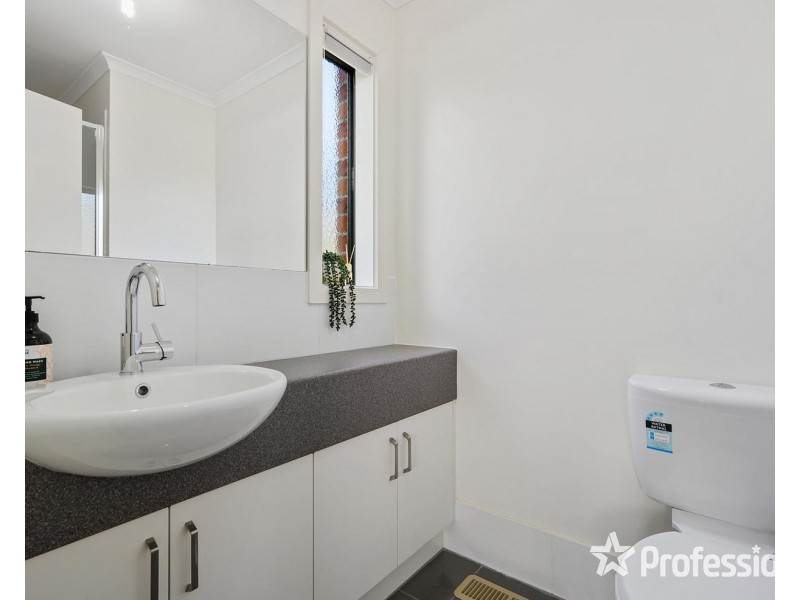 13A Andrew Street, Mooroolbark VIC 3138