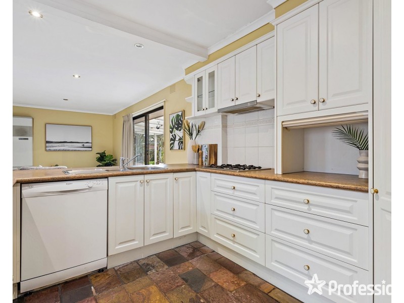 37 Bambra Street, Croydon VIC 3136